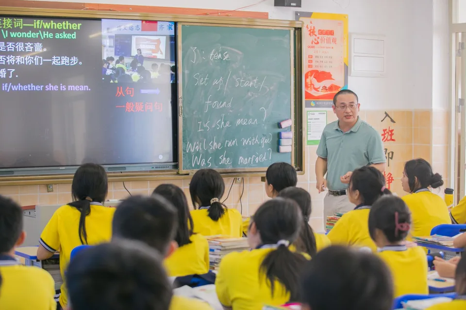 Bảng và tài liệu học tập